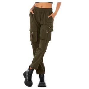 Alo Yoga High-Waist City Wise Cargo Pant